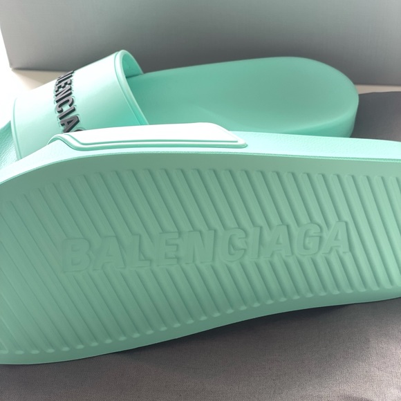 Balenciaga slide sandals - Picture 3 of 8
